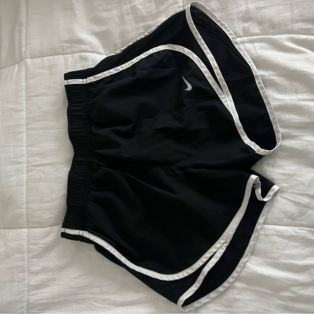 nike black and white womens shorts